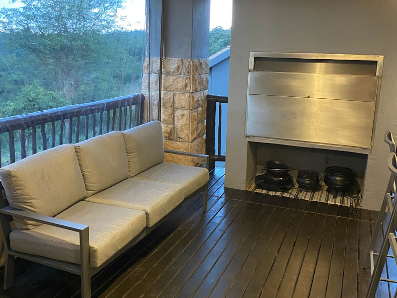 Elementsview Luxury Villa Indoor Braai Area on the Patio